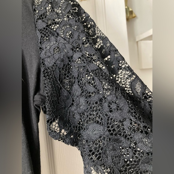 Stella and Dot Belle top. Lace sleeves. Almost like new. - Picture 5 of 7